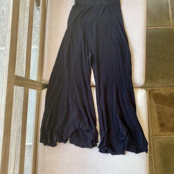 New Free People Intimately 2 piece knit set - Picture 7 of 9